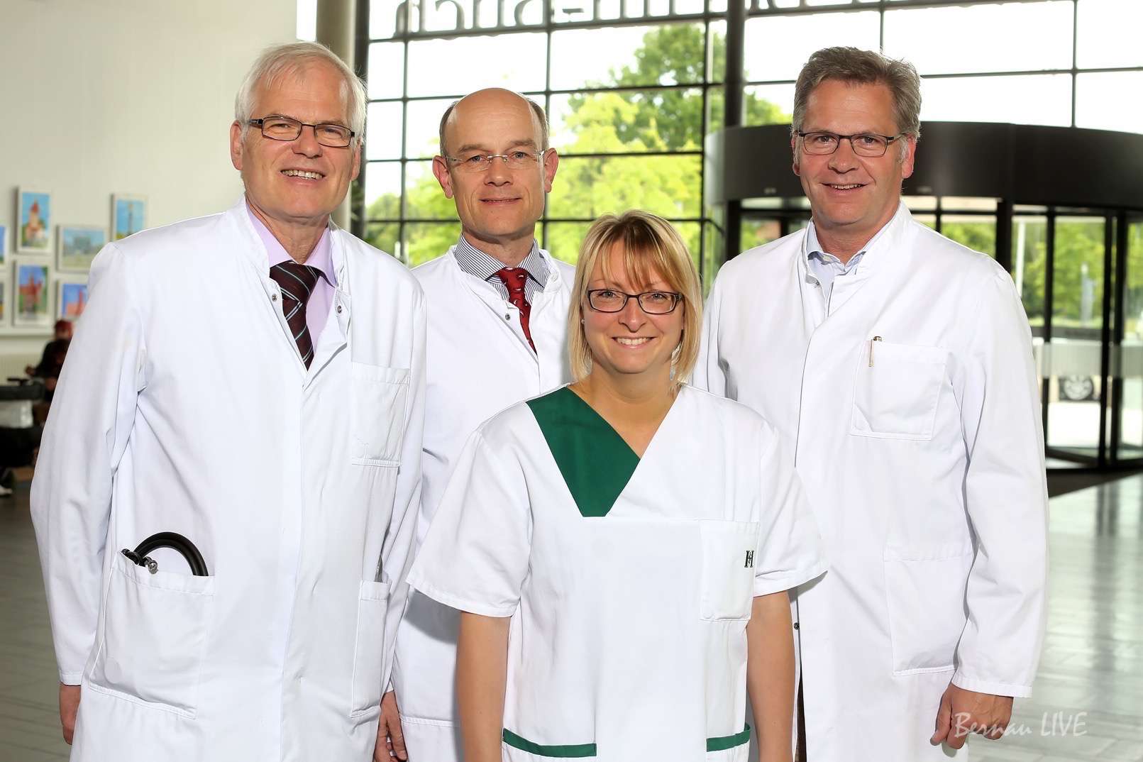 „Übergewicht ist eine Krankheit und kein Schönheitsfehler!“ 21 Bernau-Buch „Übergewicht ist eine Krankheit und kein Schönheitsfehler!“ So lautet das Thema eines öffentlichen Chefarztvortrages im HELIOS Klinikum Berlin-Buch.