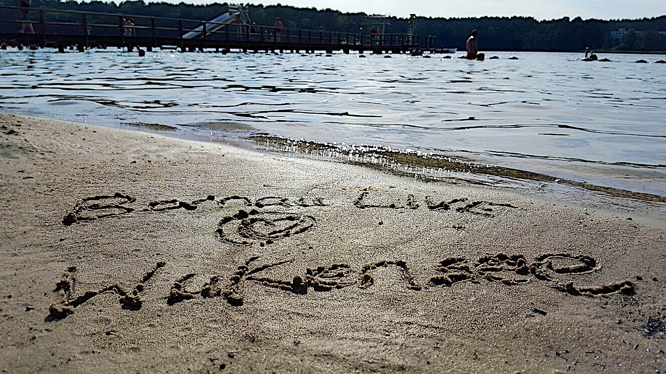 Wukensee: 2.45 Minuten Sonnenschein zum Abend (Video) 38 Bernau LIVE: Arbeitsplatzverlagerung - Bernau LIVE @ Strandbad Wukensee