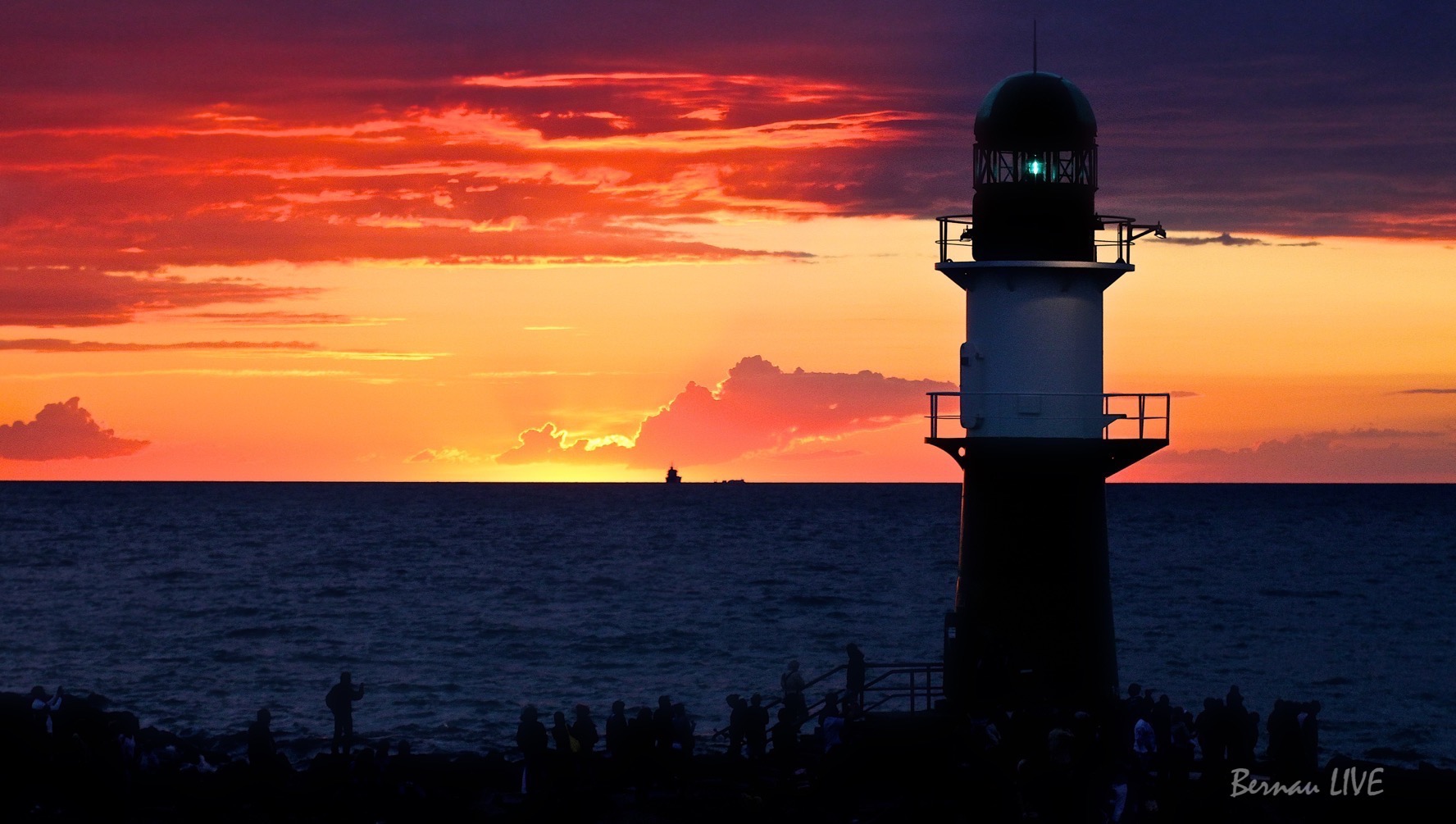 Bernau LIVE - Wir sind dann mal weg in Richtung Leuchtturm 1 Warnemünde, Leuchtturm Warnemünde, Rostock, Sonnenuntergang, Bernau LIVE, Barnim, Ladeburg, Mecklenburg Vorpommern, Hanse Sail, Ostsee