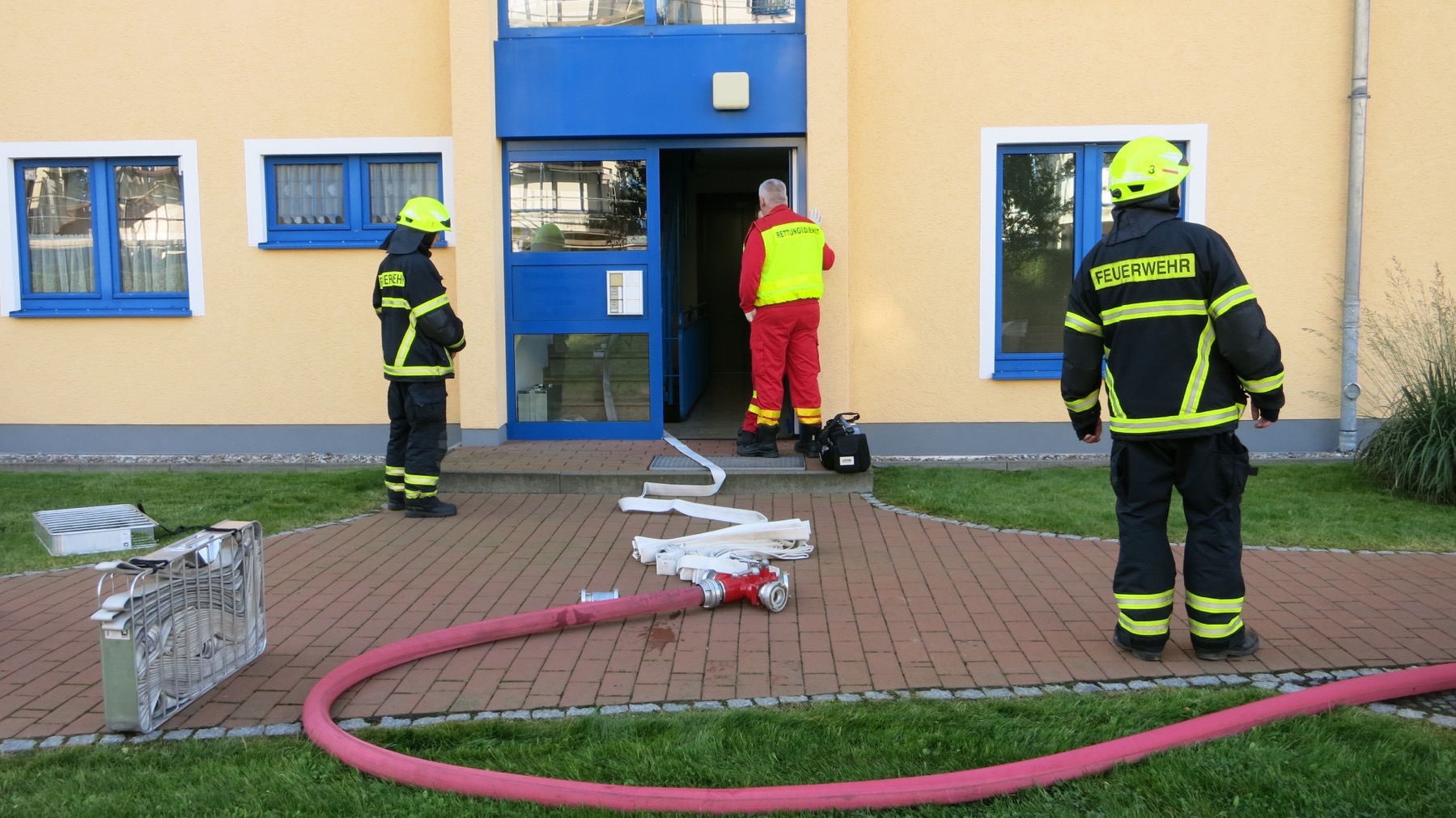 Bernau: Feuerwehreinsatz An der Tränke in Bernau 44 Bernau: Feuerwehreinsatz an der Tränke - Bernau LIVE