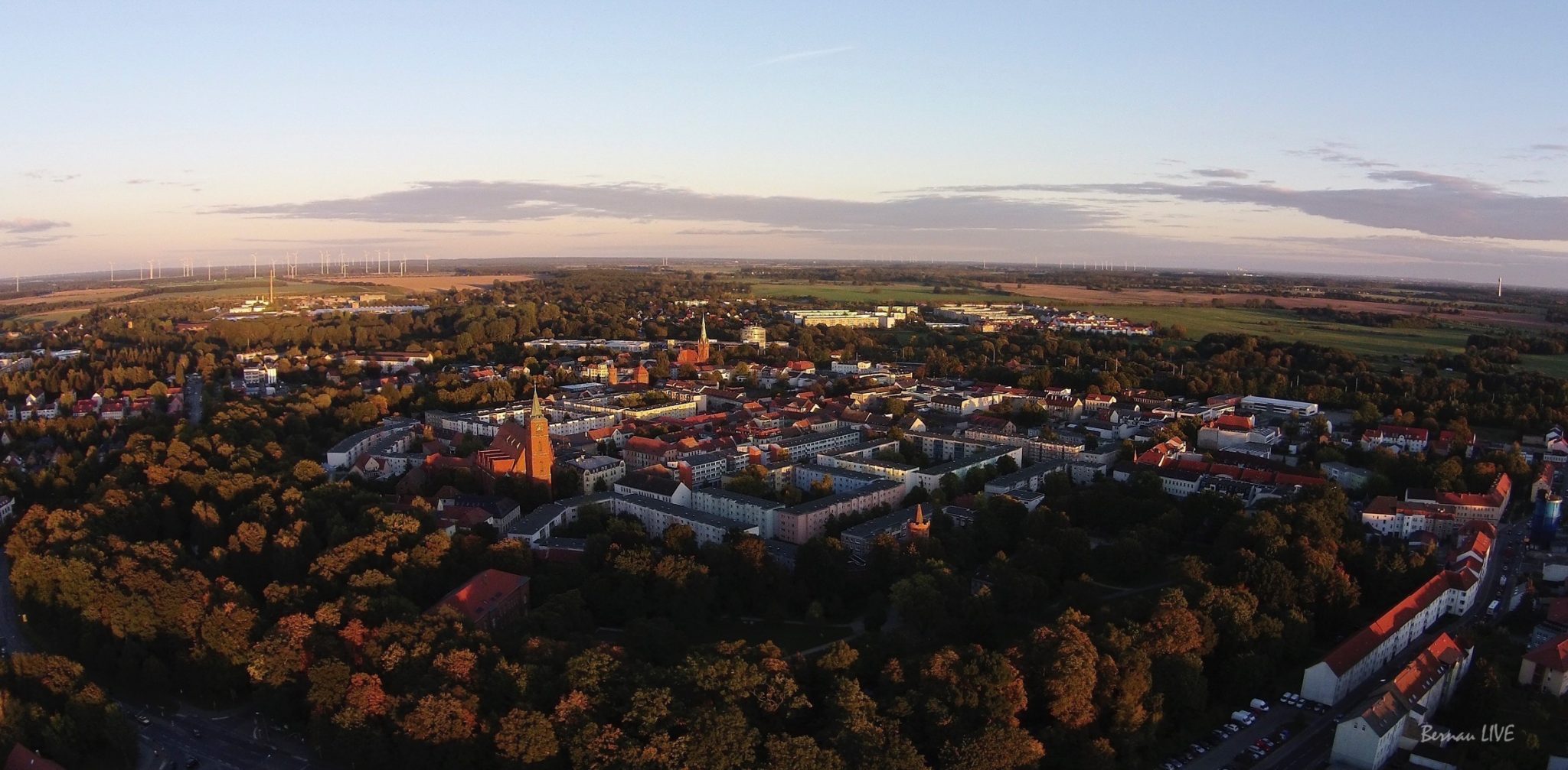 Bernau bei Berlin in der Abendsonne - Feierabend!