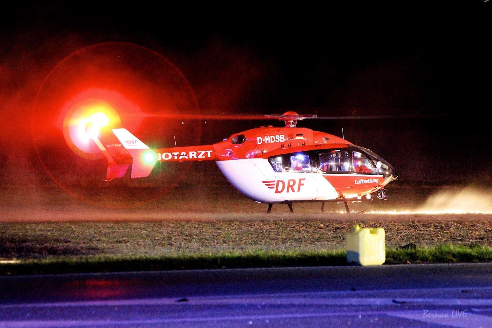 Bernau: Schwerer Verkehrsunfall in Schwanebeck 31 Bernau: Schwerer Unfall auf der B2 Schwanebeck