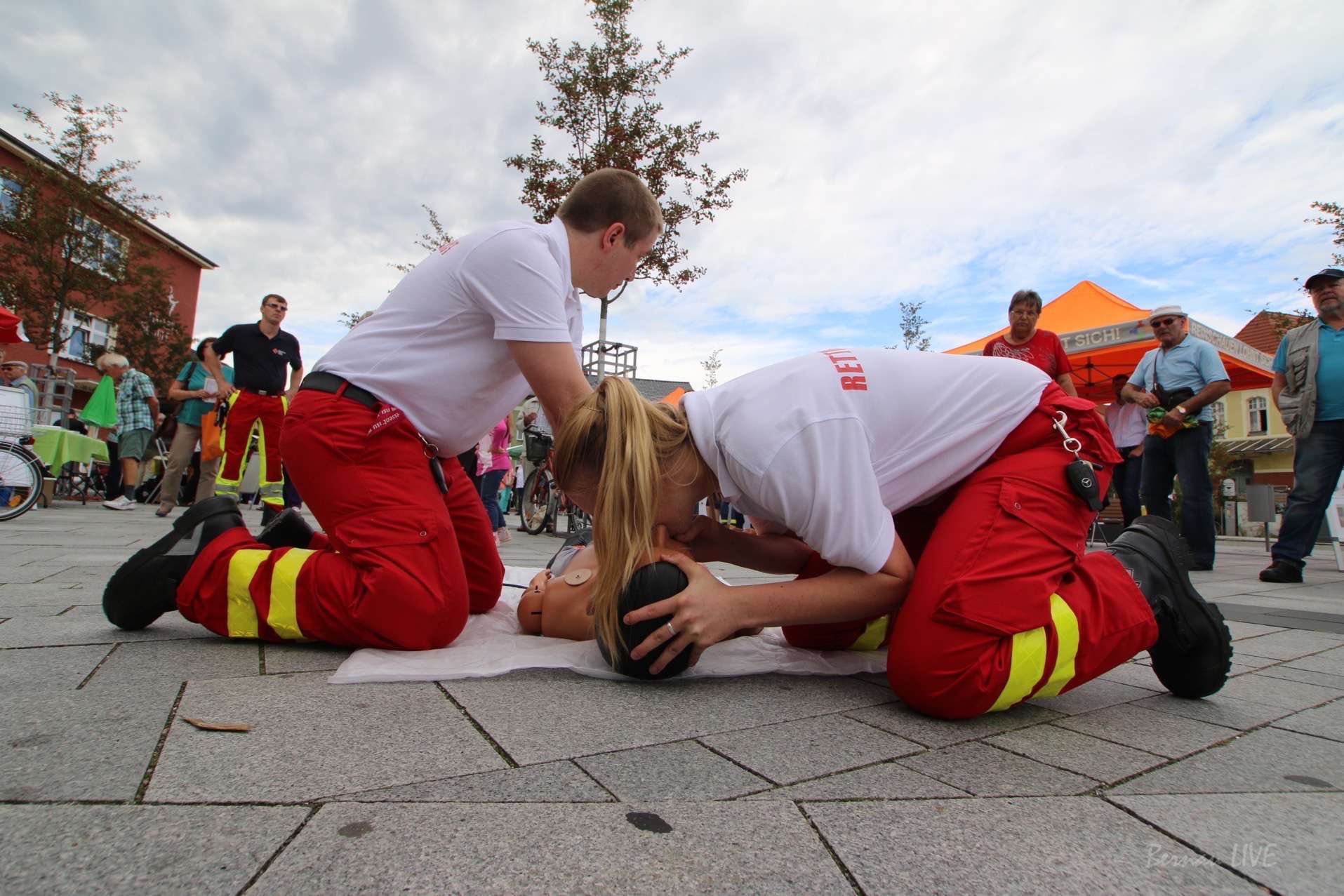 Gesundheitsmarkt auf dem Bahnhofsplatz in Bernau 7 Gesundheitsmarkt auf dem Bahnhofsplatz in Bernau - Bernau LIVE,