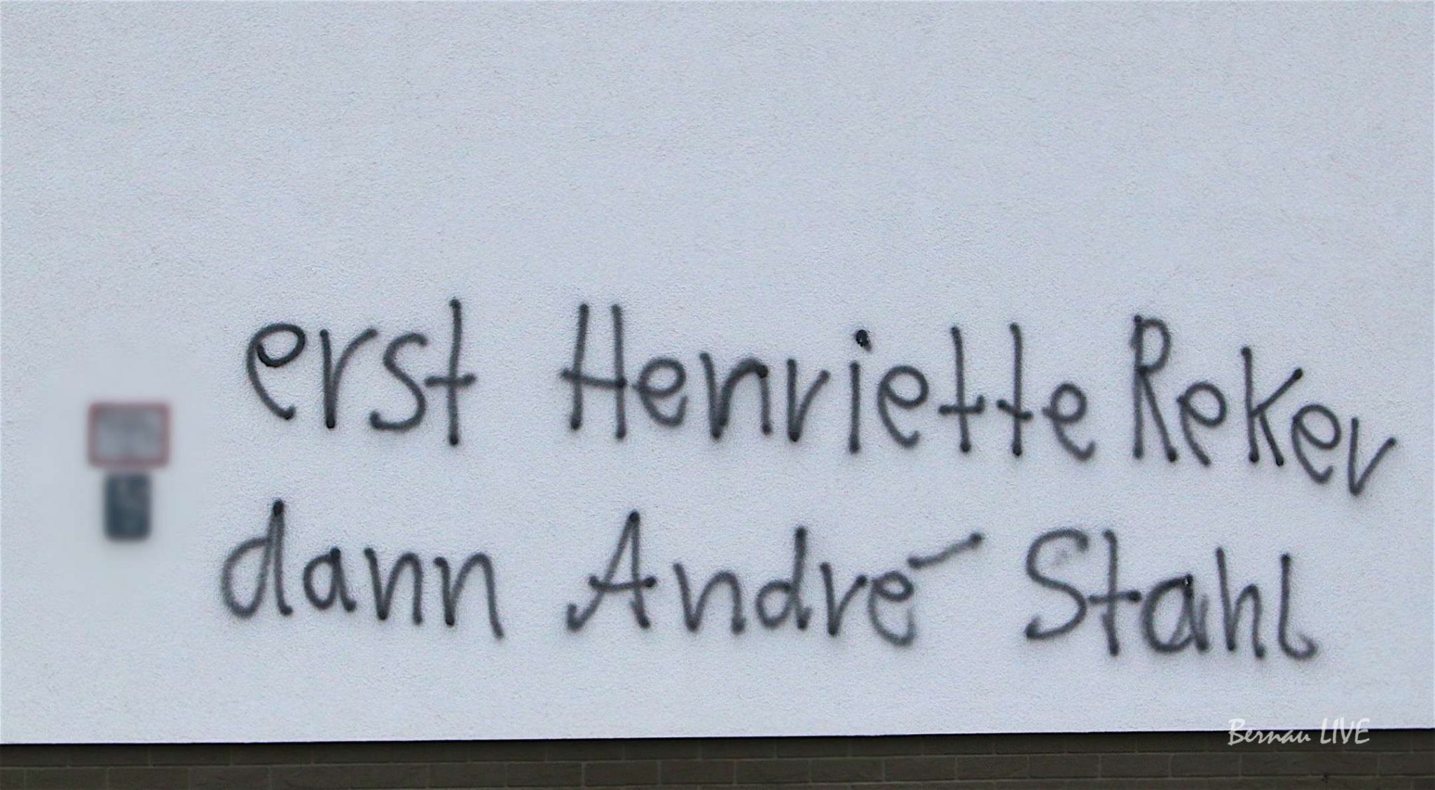 Eilmeldung Bernau: Täter der "Hass-Schmierereien" gefasst 5 Eilmeldung: Täter der "Hass-Schmierereien" gefasst