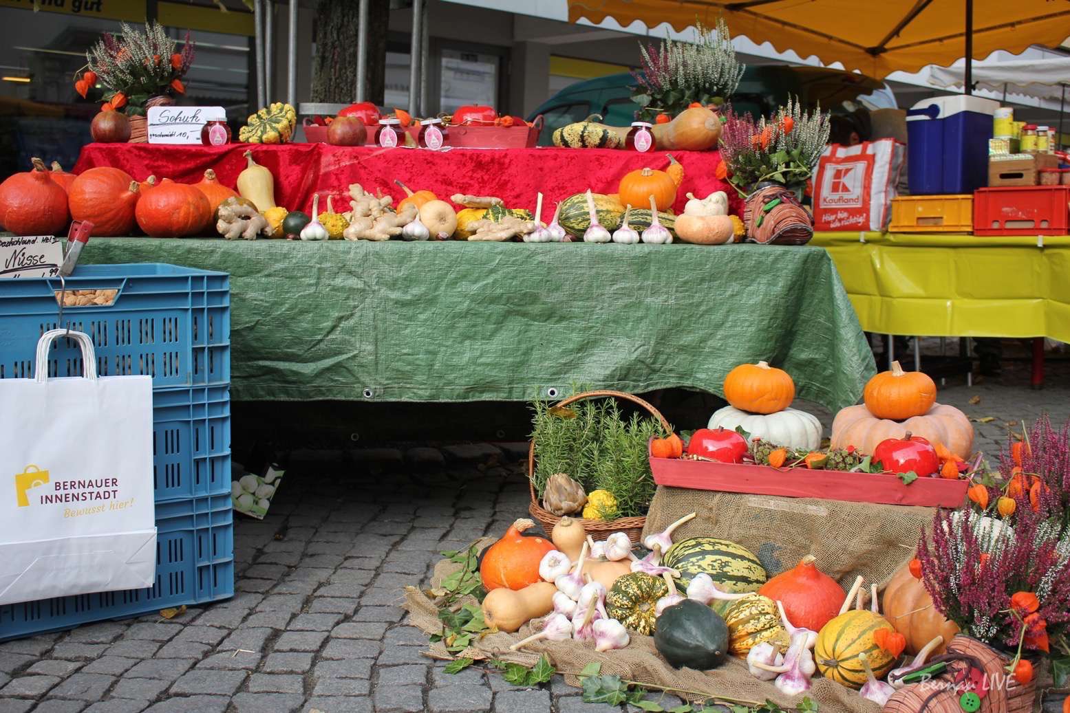 Bernau bei Berlin: Herbstmarkt in der Bürgermeisterstrasse 31 Bernau: Herbstmarkt in der Bürgermeisterstrasse