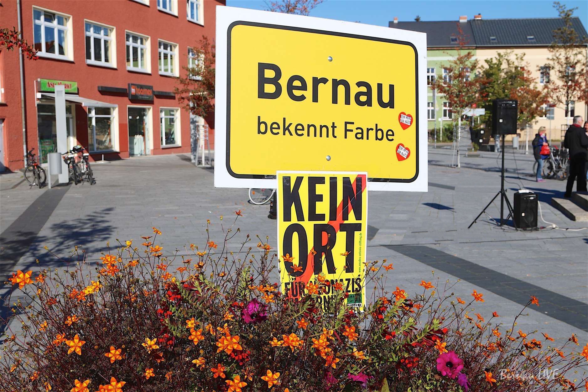 An ALLE: Flagge zeigen - NPD Kundgebung in Bernau 17 An ALLE: Flagge zeigen - NPD Kundgebung in Bernau