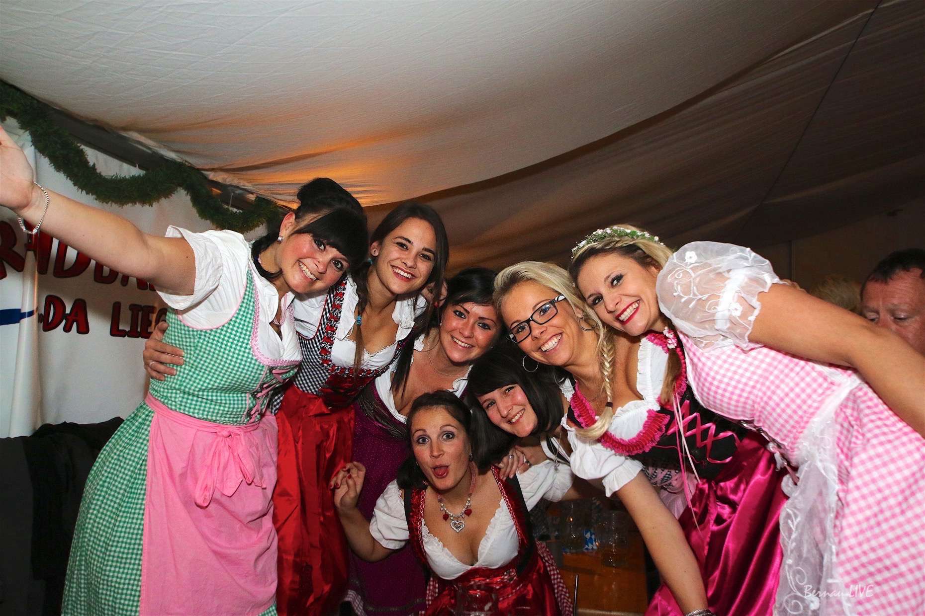 Bernau: Das war das Bernauer Oktoberfest - 2 Tage Party auf dem Marktplatz 42 Bernau: Bernauer Oktoberfest ein voller Erfolg!