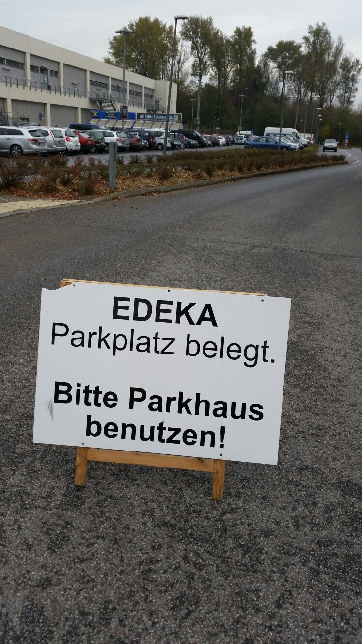 Bernau: Hinweis: Parken an der Bahnhofspassage 50 Hinweis: Parken an der Bahnhofspassage Bernau