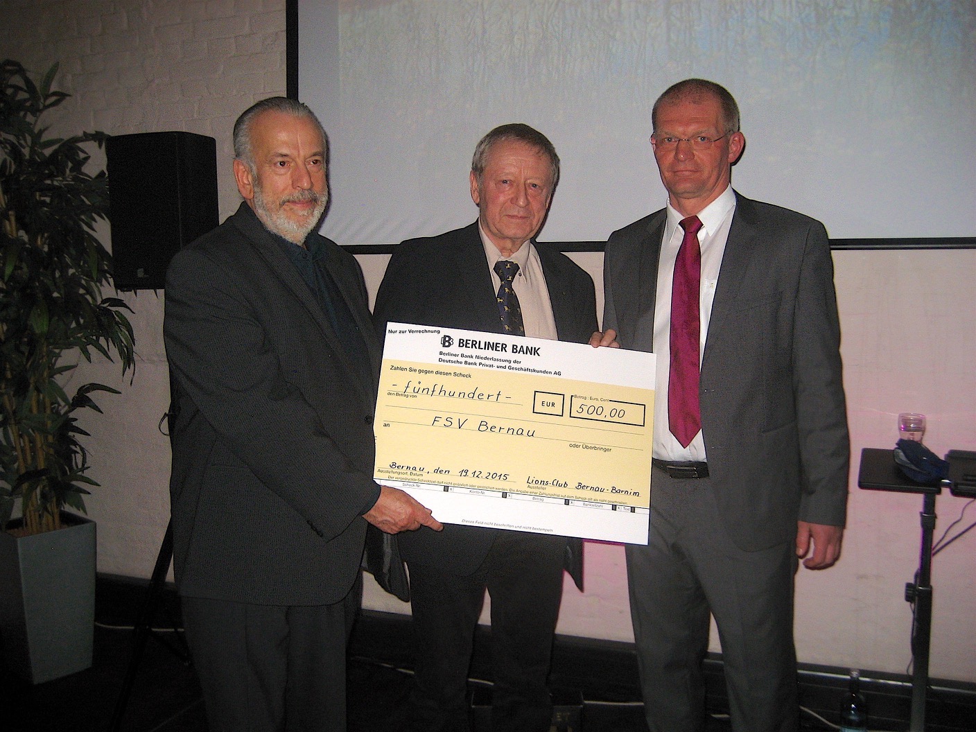 Lions-Club Bernau - Barnim spendet u.a. für FSV-Jugend 77 Lions-Club Bernau - Barnim spendet u.a. für FSV-Jugend