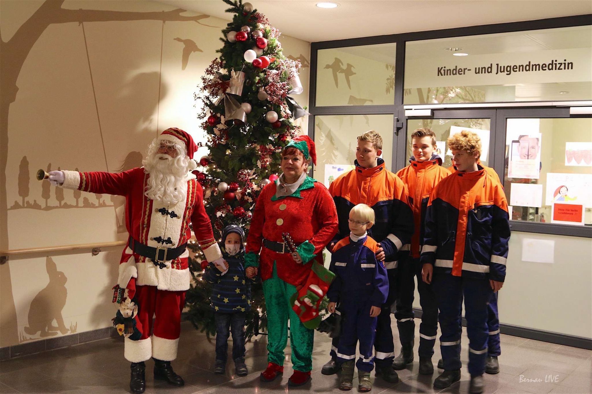 Kinderlächeln: Feuerwehr erfüllte krebskranken Elias Herzenswunsch 65 Kinderlächeln: Feuerwehr erfüllte krebskranken Elias Herzenswunsch