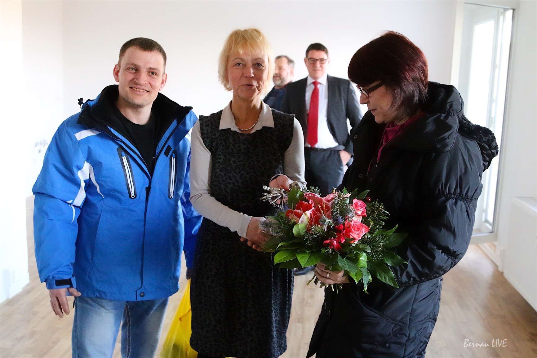 WOBAU und Bürgermeister übergaben Wohnung an 9-köpfige Familie 3 WOBAu Bernau