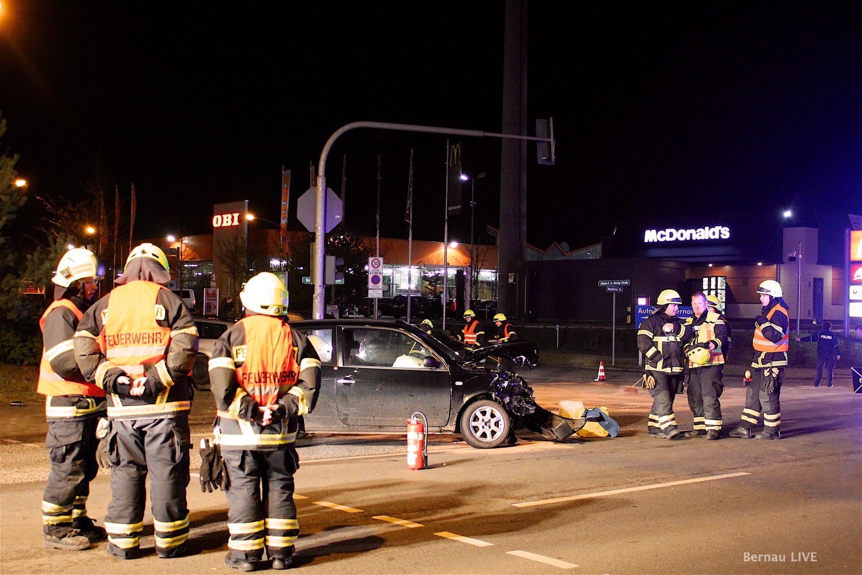 Bernau Schwerer Unfall an der Kreuzung Wandlitzer Chaussee 3 Unfall Bernau