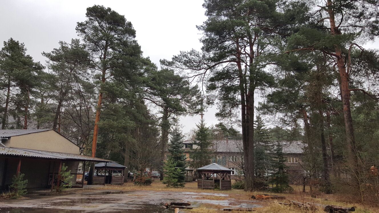 Bernau: Initiative kritisiert Anzahl von Flüchtlingen in Waldfrieden 34 Ergänzungsneubau für Flüchtlinge in Bernau-Waldfrieden