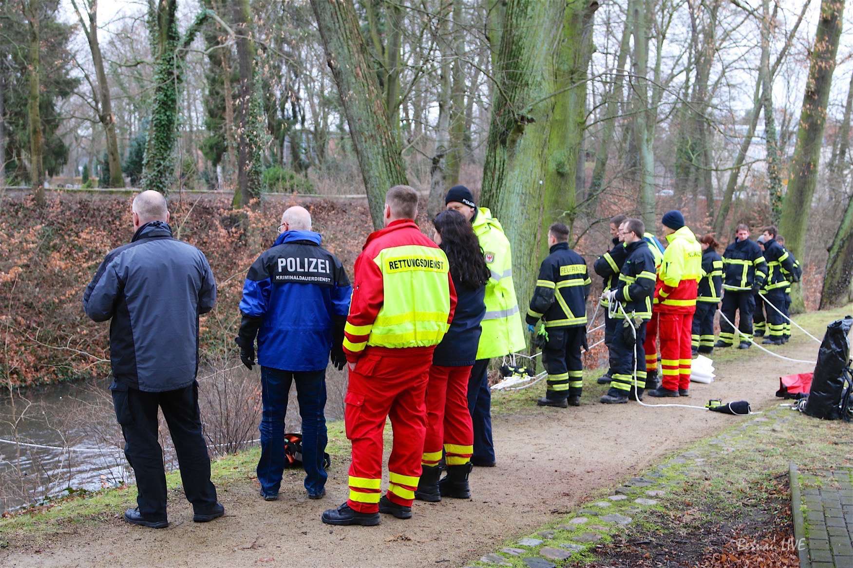 Bernau: Identität der leblosen Person bestätigt 15 Bernau: Leblose Person im Wasser