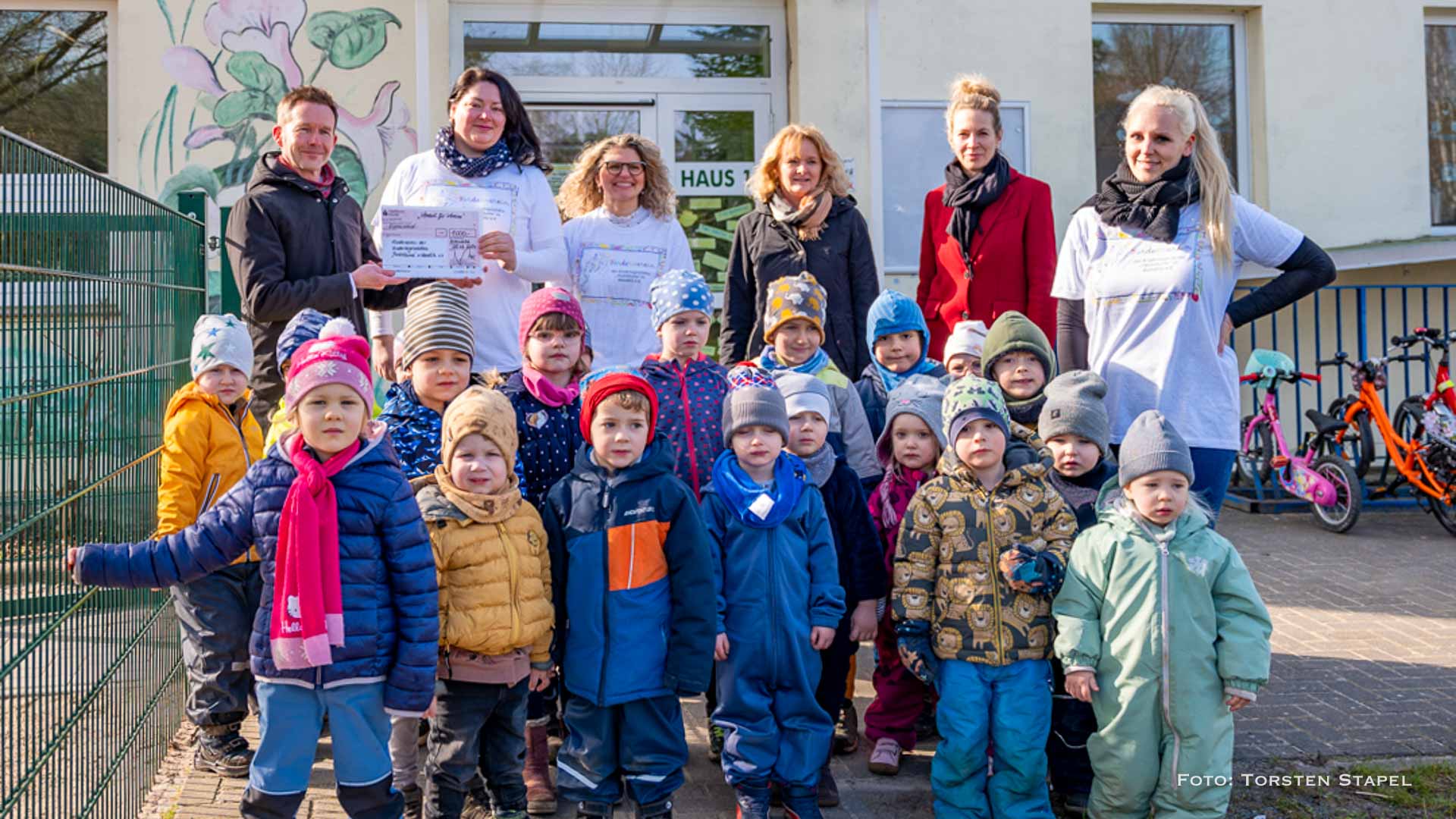 „Vereint für Vereine“ 1.000 Euro für die Kita Pusteblume in Wandlitz 1 „Vereint für Vereine“ und für die Kita Pusteblume in Wandlitz