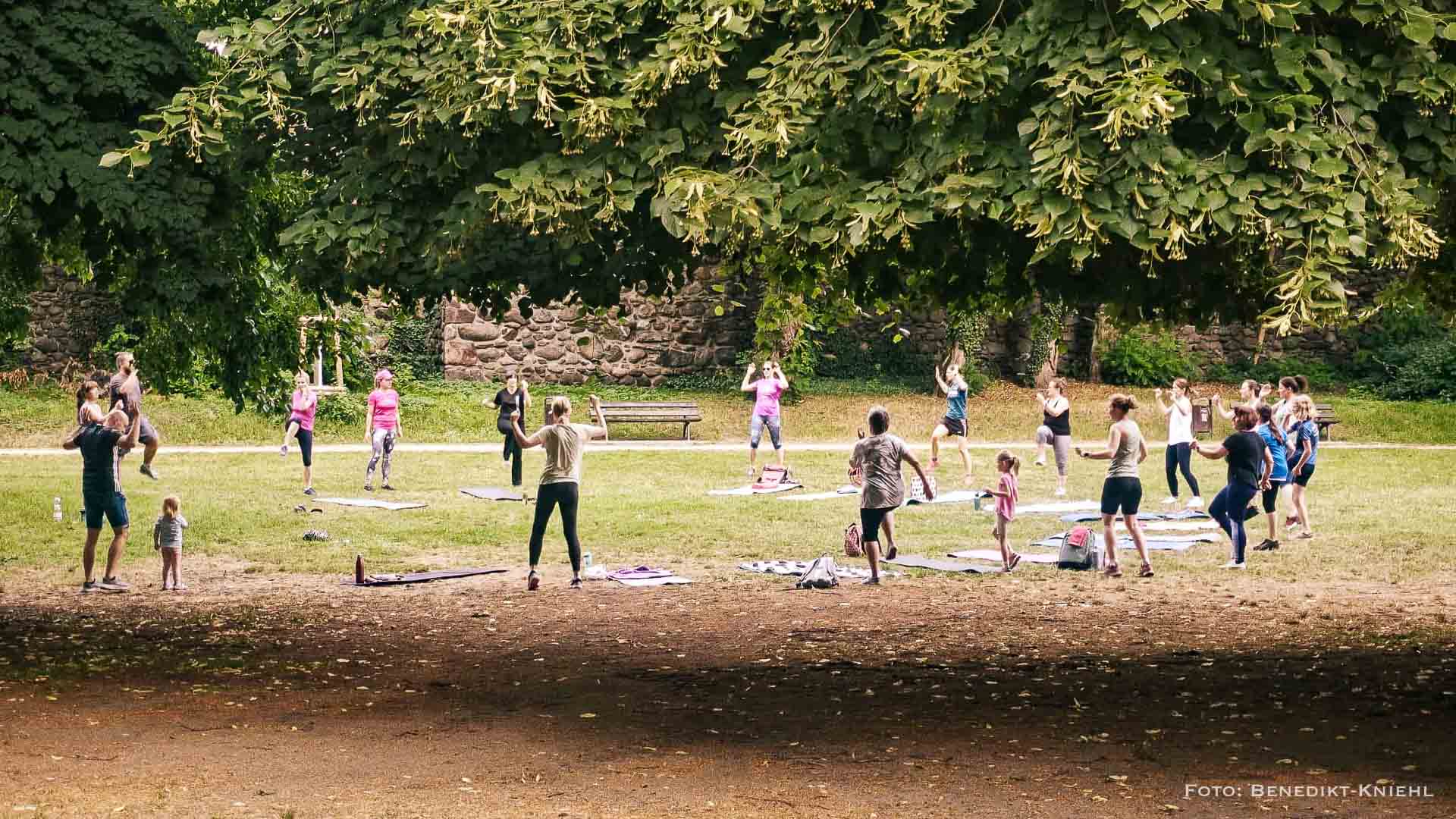 Kostenfreie Kurs- und Sportangebote im Stadtpark Bernau werden fortgesetzt 1 Kostenfreie Sportangebote im Stadtpark Bernau werden fortgesetzt
