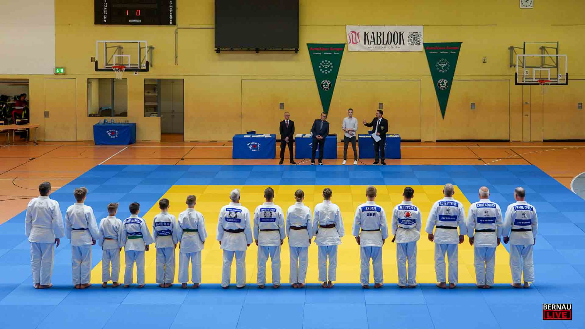 Jung und Alt erfolgreich: JSV Bernau feiert Doppelsieg bei Judo-Meisterschaften 32 Jung und Alt erfolgreich: JSV Bernau feiert Doppelsieg bei Judo-Meisterschaften