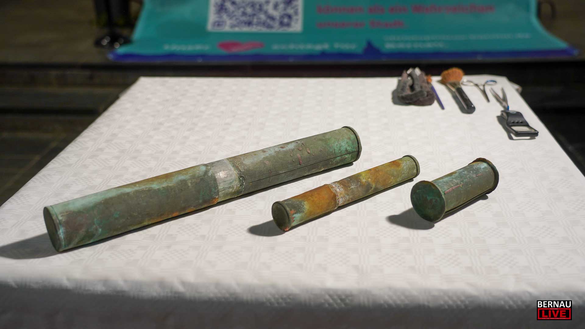 Zeitkapsel aus dem Turm der Herz-Jesu-Kirche Bernau geöffnet 20 Zeitkapsel aus dem Turm der Herz-Jesu-Kirche Bernau geöffnet