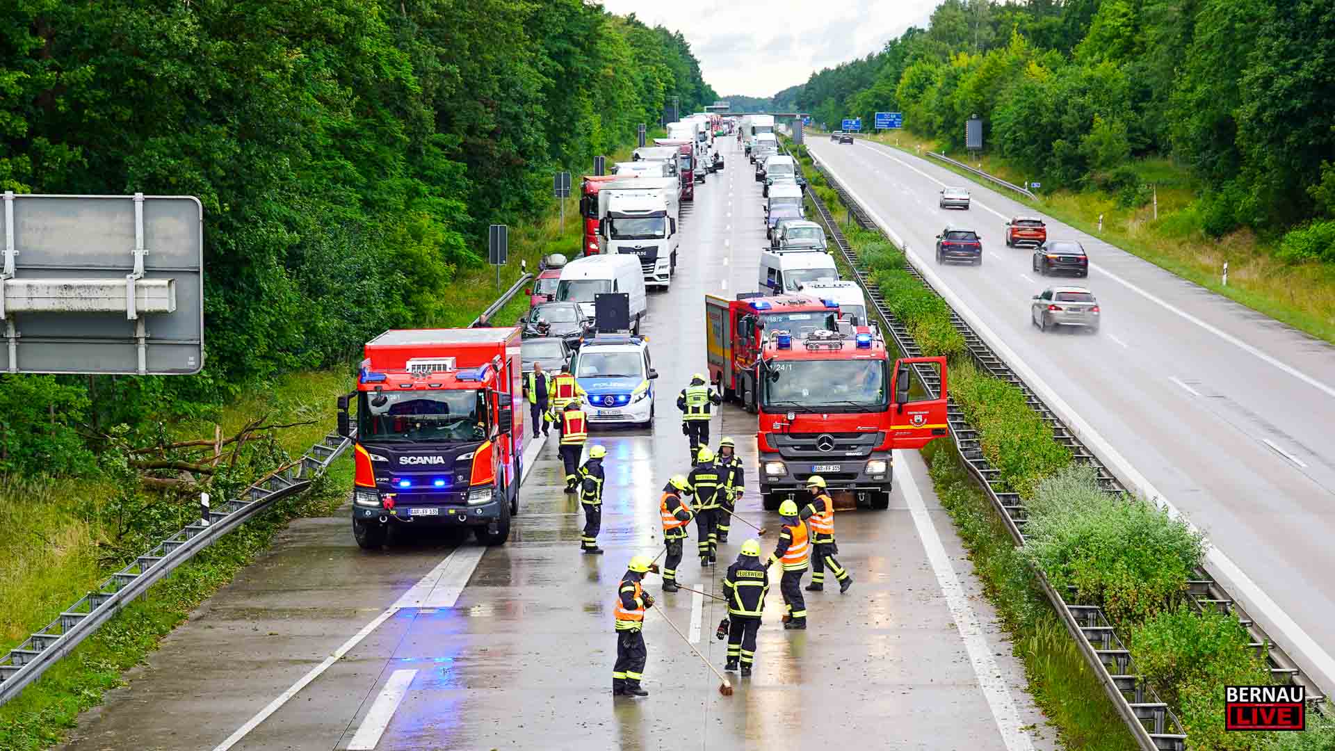 Bernau: Neue Sirenen in Schönow und über 30 sturmbedingte Feuerwehreinsätze 26 Bernau: Neue Sirenen in Schönow und über 30 sturmbedingte Feuerwehreinsätze