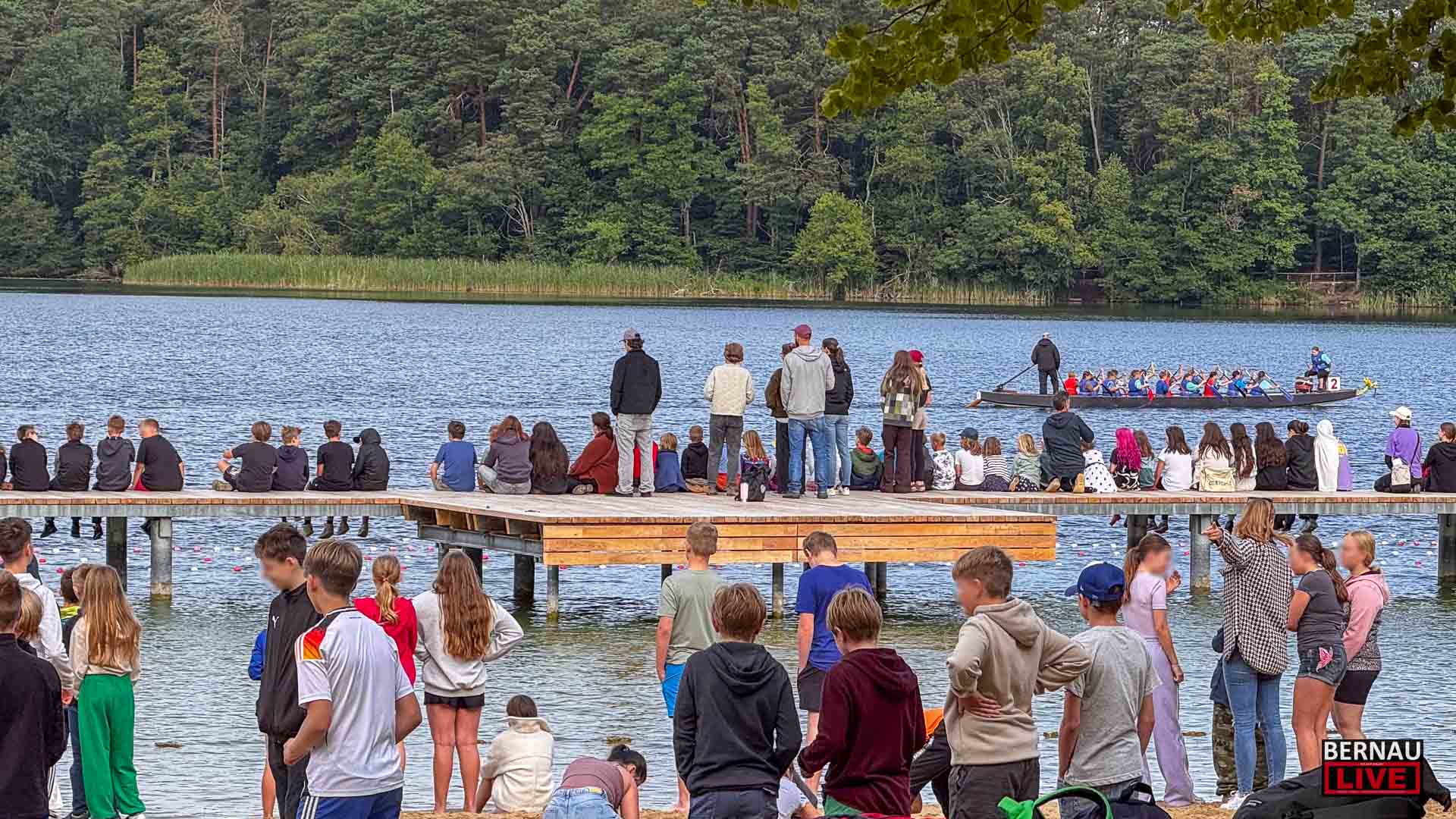 Wukenseefest in Biesenthal startete mit Drachenbootrennen der Schulen 1 Wukenseefest in Biesenthal startete mit Drachenbootrennen der Schulen