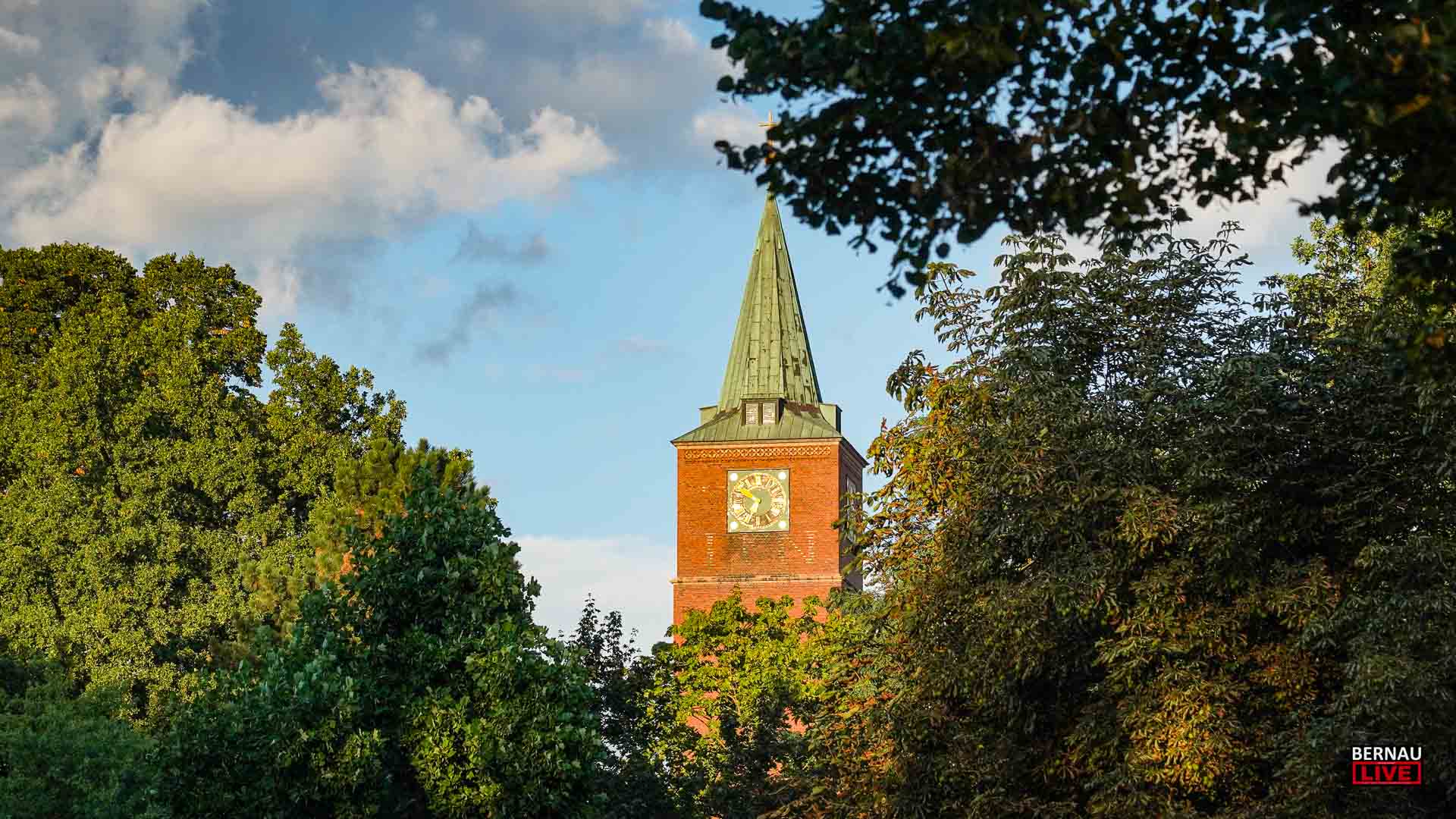 Willkommen in der Wochenmitte und guten Morgen aus Bernau 1 St. Marien Kirche Bernau