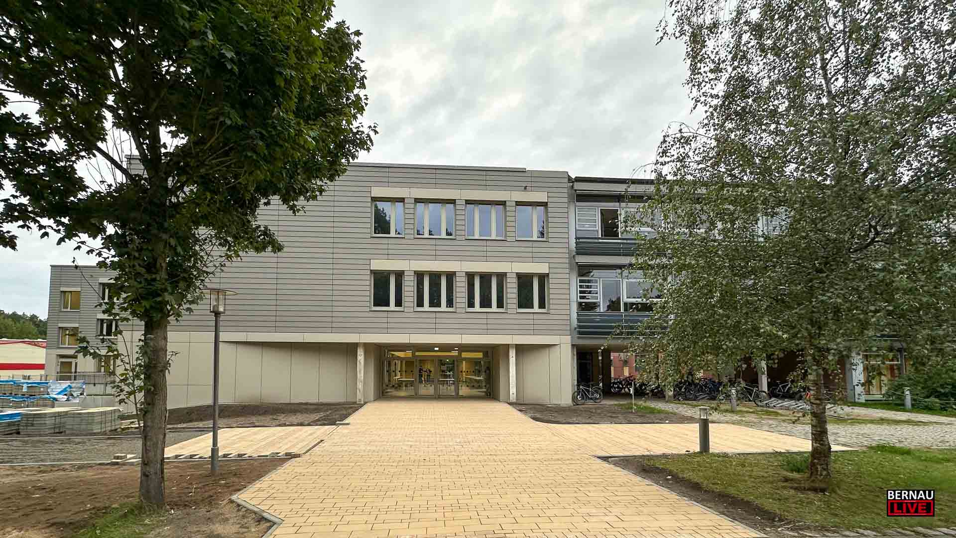 Barnim-Gymnasium eröffnet modernen Erweiterungsbau in Bernau 1 Barnim Gymnasium Bernau