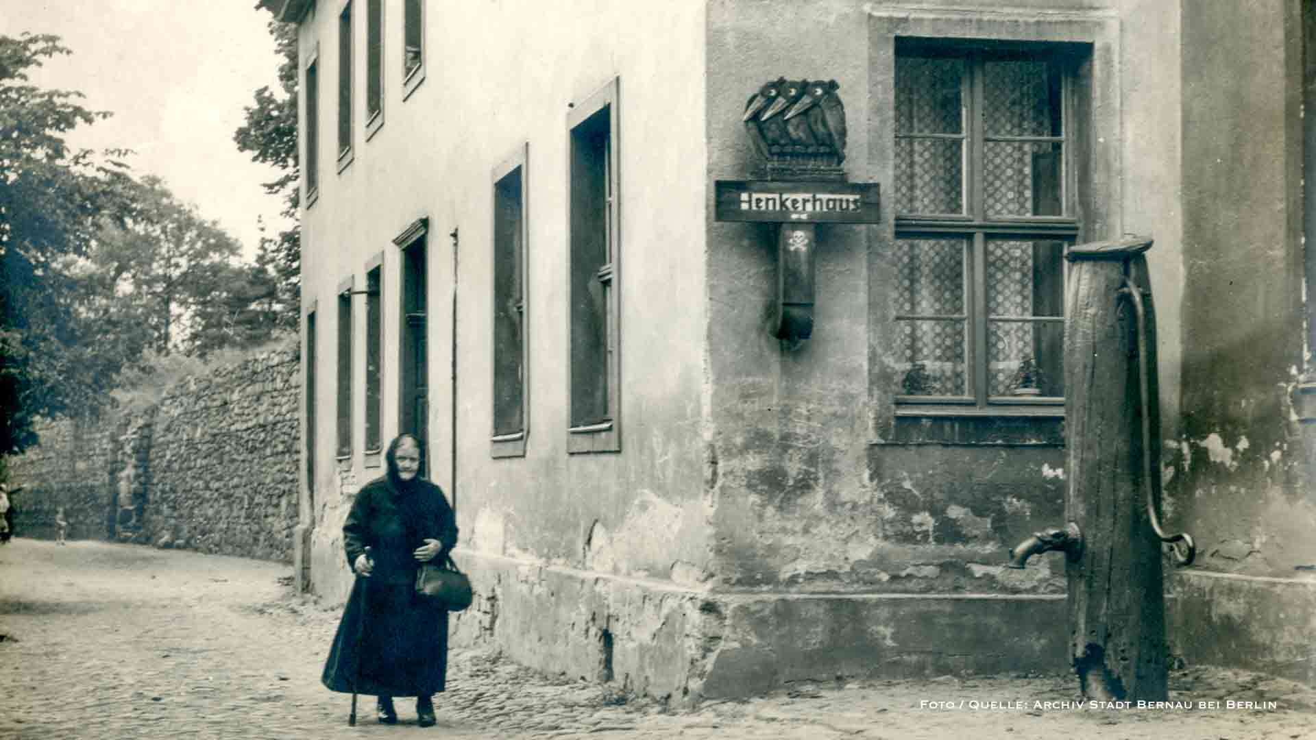 Die Raben sind zurück: Bernaus Henkerhaus mit erneuertem Wahrzeichen 28 Die Raben sind zurück: Bernaus Henkerhaus mit restauriertem Wahrzeichen