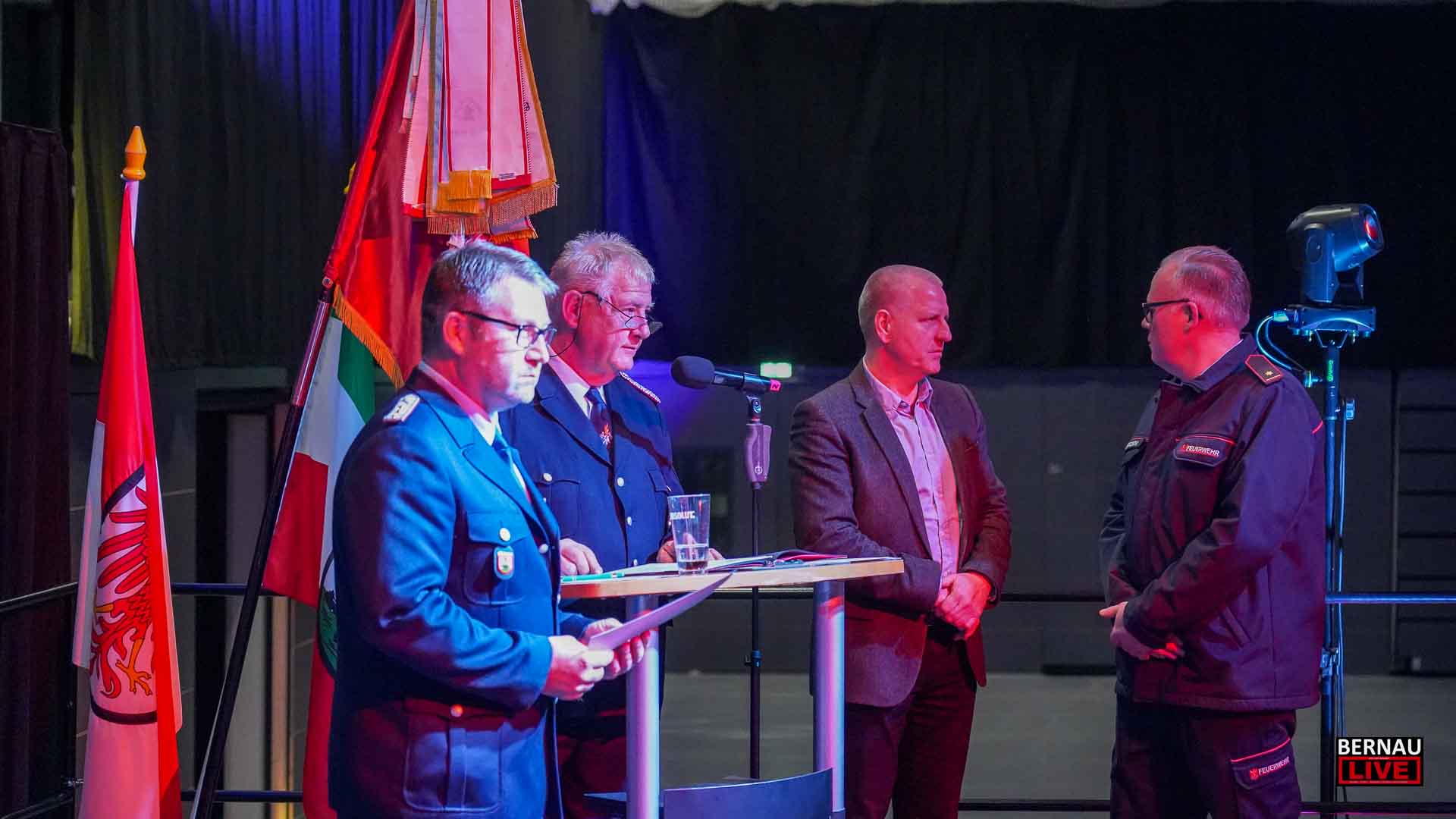 Freiwillige Feuerwehr feiert ihre Ehrenamtlichen in der Sparkassen-Arena Bernau 4 Bernau LIVE - Dein Stadtmagazin für Bernau bei Berlin