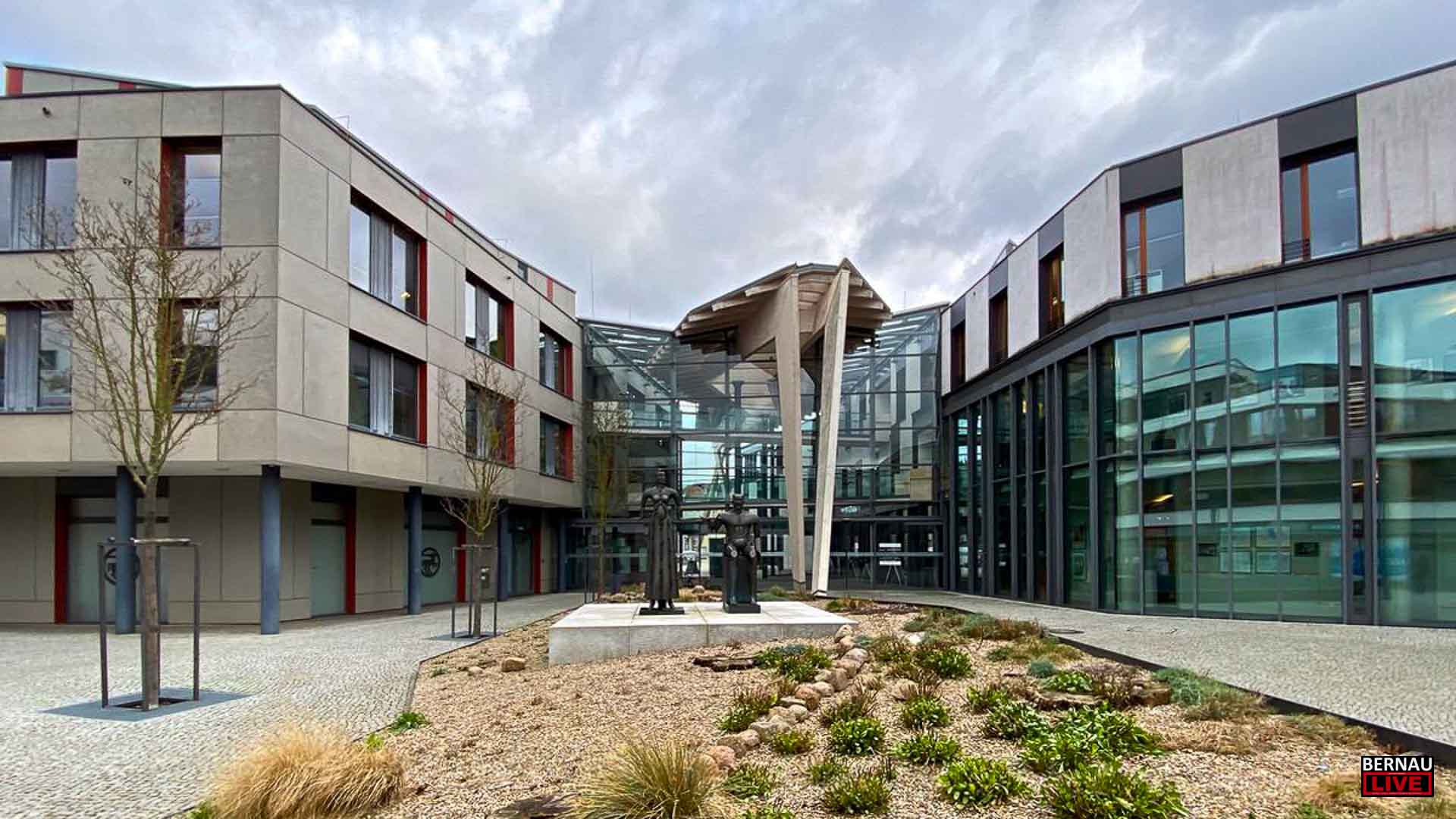 Hinweis zum Umzug des Fachbereichs Elterngeld im Landkreis Barnim 1 Hinweis zum Umzug des Fachbereichs Elterngeld im Landkreis Barnim