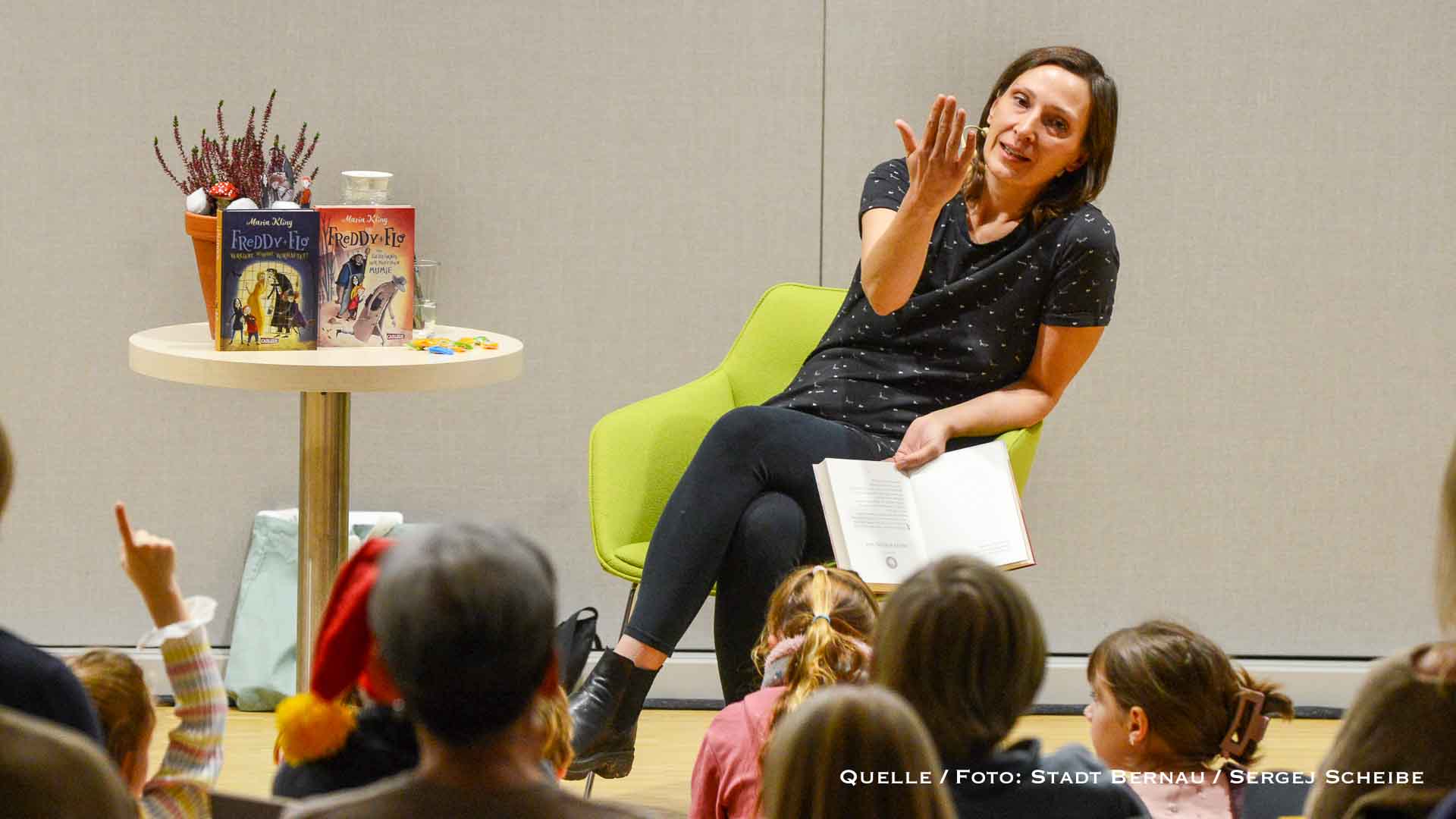 Kinderbuchautorin Maria Kling verzaubert Bernauer Kinder mit Gruselgeschichte 1 Kinderbuchautorin Maria Kling verzaubert Bernauer Kinder mit Gruselgeschichte