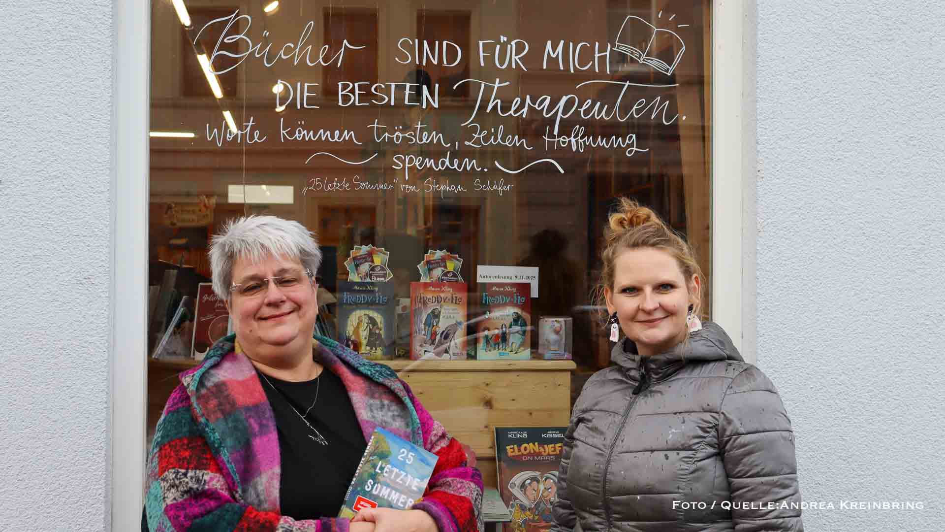 Bernauer Schaufenster im Zeichen der Kalligrafie: Zitate aus Roman inszeniert