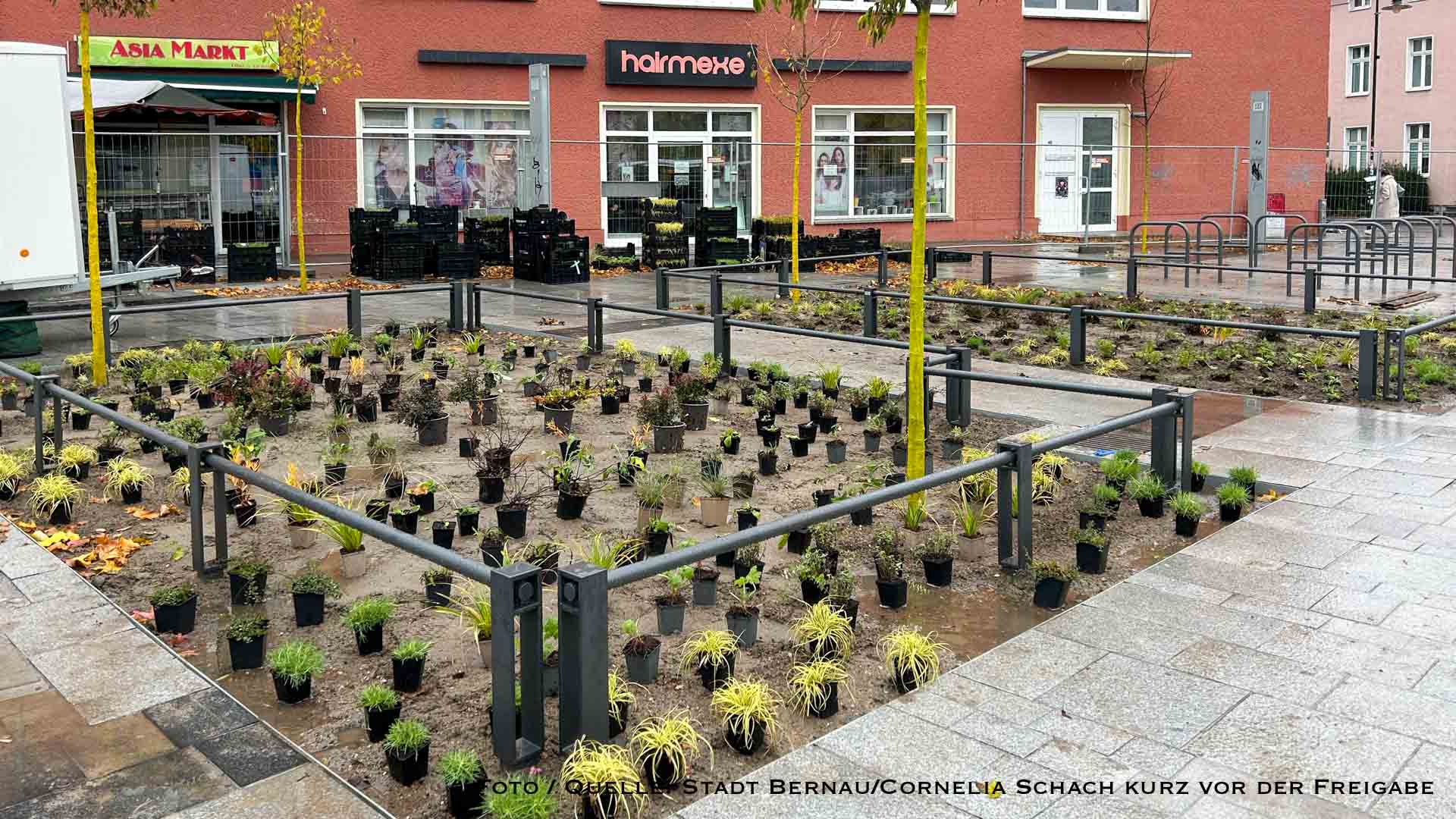 Pünktlich zum Fest: Erster Abschnitt des Bernauer Bahnhofsvorplatzes freigegeben 1 Pünktlich zum Fest: Erster Abschnitt des Bernauer Bahnhofsvorplatzes freigegeben