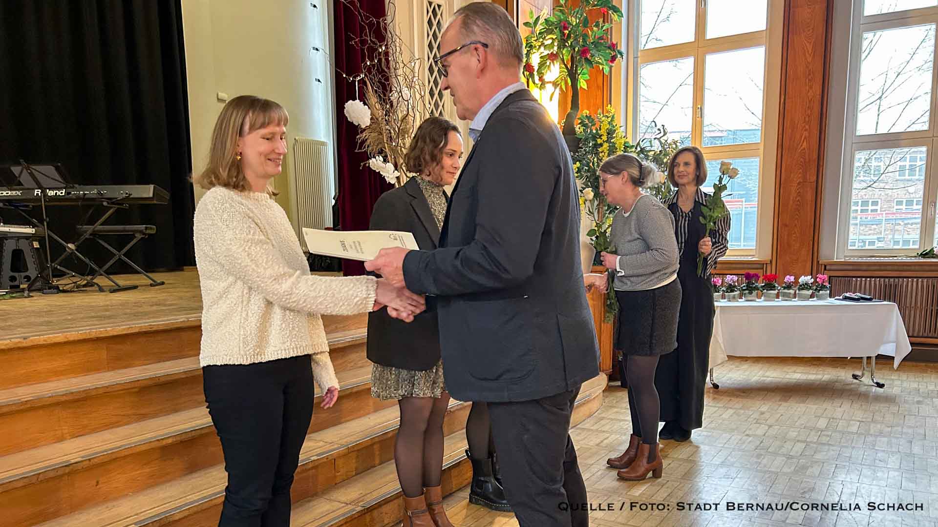 Bernau schickt 102 neue Lehrkräfte feierlich in den Schuldienst