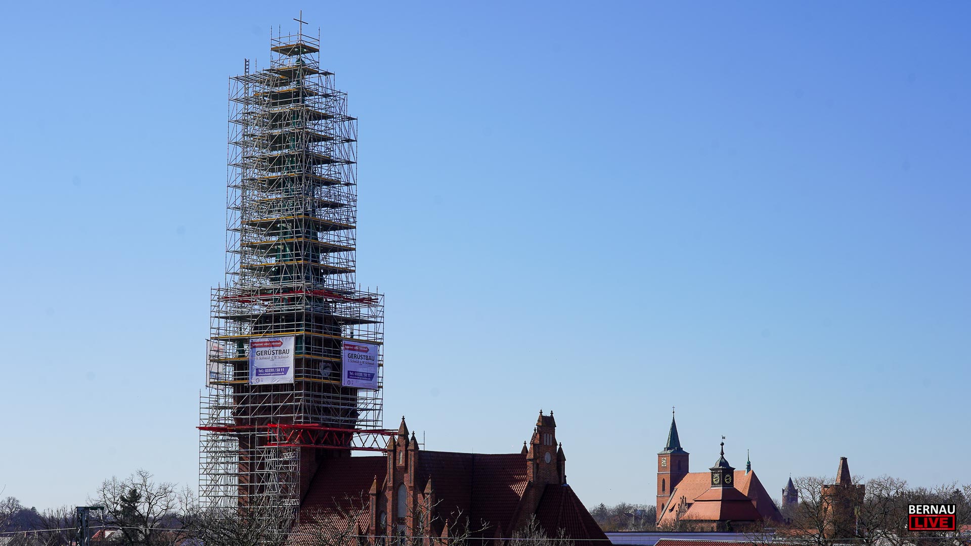 Herz-Jesu-Kirche in Bernau: Das Turmkreuz zum Greifen nah 1 Bernau LIVE - Dein Stadtmagazin für Bernau bei Berlin