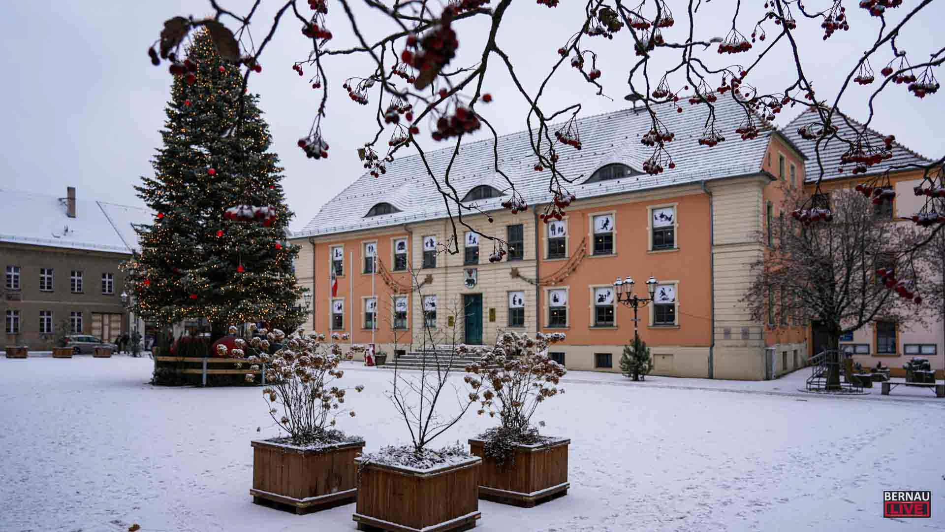 Veranstaltungen und Tipps für das Wochenende in Bernau und Barnim 1 Veranstaltungen und Tipps für das Wochenende in Bernau und Barnim - Altes Rathaus Bernau ,mit Marktplatz